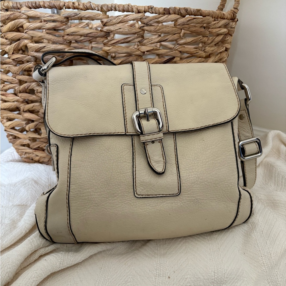 Fossil  Cream Leather Shoulder Bag